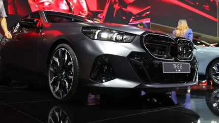 В России продают новый электрический BMW i5 M60: сколько он стоит