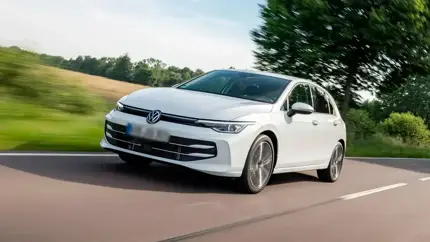В Россию привезли новый Volkswagen Golf: цена может шокировать