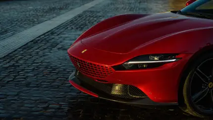В России стартовали продажи стильного купе Ferrari Roma: цена шокирует