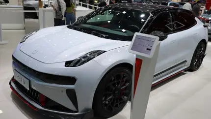 Автомобили Zeekr появятся в РФ официально, но под новым логотипом