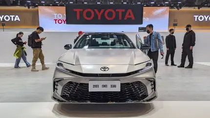 Camry HEV дебютировала в Поднебесной: мощь, стиль и экологичность