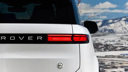 Таких автомобилей будет только 3: представлена «зимняя»  версия Range Rover Sport