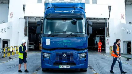 Логистика без выхлопа: Renault запустила электрический «конвейер» между заводами