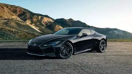 Компания Lexus представила модернизированные купе и кабриолет LC