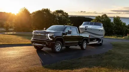 Дорожают на глазах: Ford и GM подняли плату за доставку пикапов и внедорожников