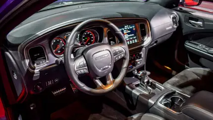 Электрический маслкар от Dodge выйдет немного позже — седан Daytona EV задерживается
