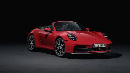 Дебютировал первый в истории гибридный Porsche 911
