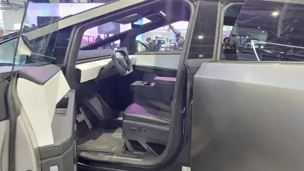 Всё-таки завозят: сколько электропикапов Tesla Cybertruck было продано в России