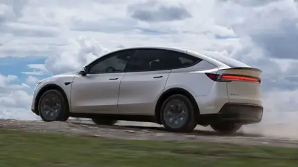 Теперь поездка на Tesla Model Y L станет веселее: компания добавила новую функцию