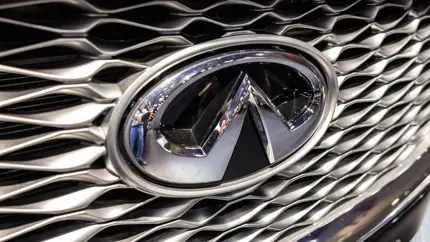 Новый электрифицированный кроссовер Infiniti: всё, что известно о нем сейчас