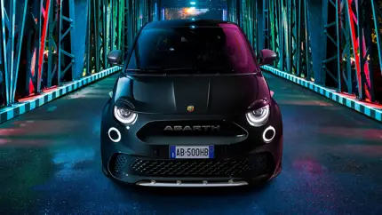 Очередной триумф итальянского стиля: Abarth 500e получил титул лучшего мини-кара