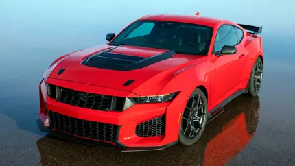 Полиция пересела на V8: Ford Mustang стал новым патрульным авто Нью-Йорка