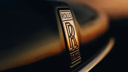 Люксовый кроссовер, посвященный Москве: в РФ продают Rolls-Royce Cullinan Black Badge за 59 млн рублей