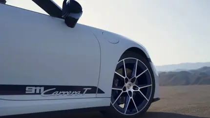 У Porsche 911 появилась облегчённая версия с «механикой»