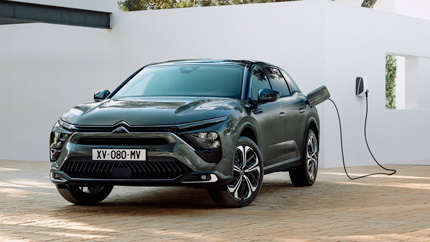 В России доступен новый кроссовер-лифтбек Citroen C5 X: известна цена