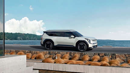 Представлен трехрядный электрокроссовер Kia EV9