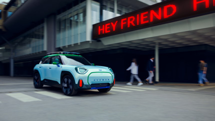 Бренд MINI представил концептуальный электрический кроссовер MINI Aceman 27 июля 2022 года
