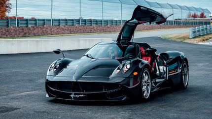 В России выставили на продажу редкий спорткар Pagani Huayra за 229 млн рублей